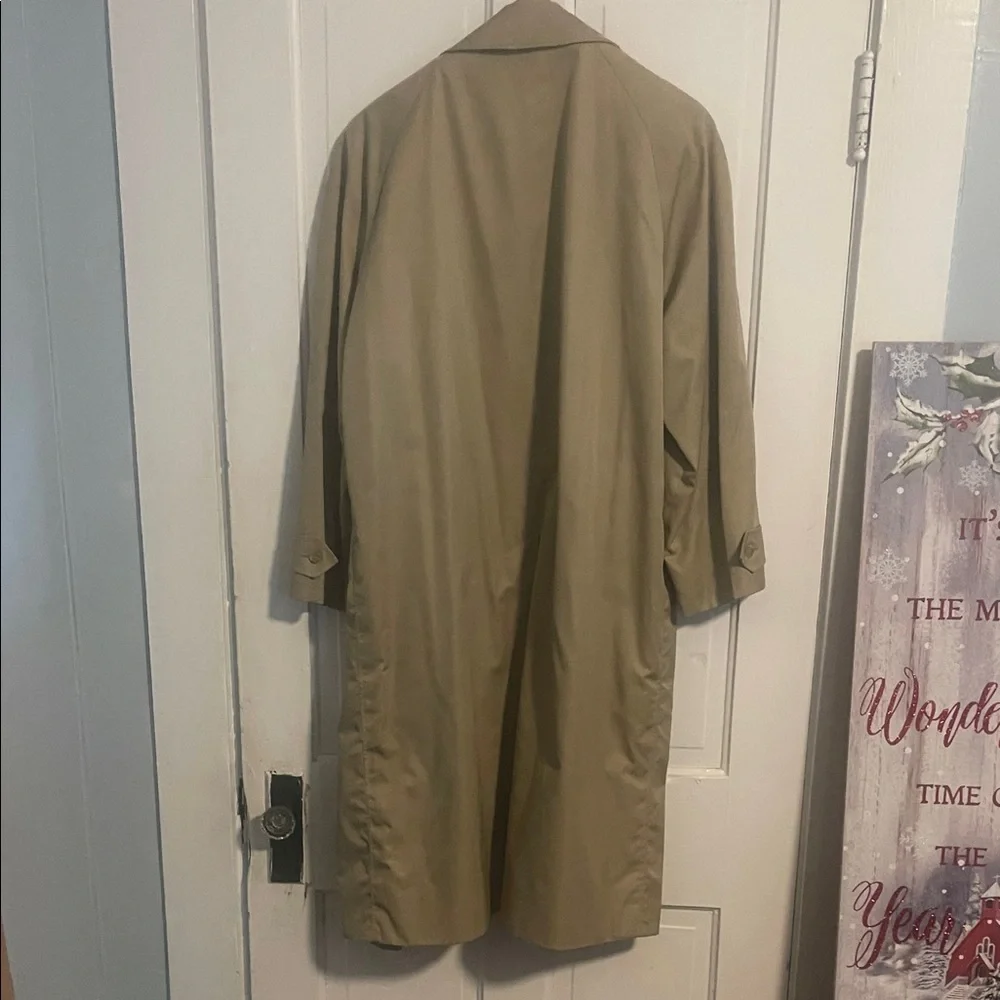 Burberry Men's Beige Trench Coat - Picture 3 of 4